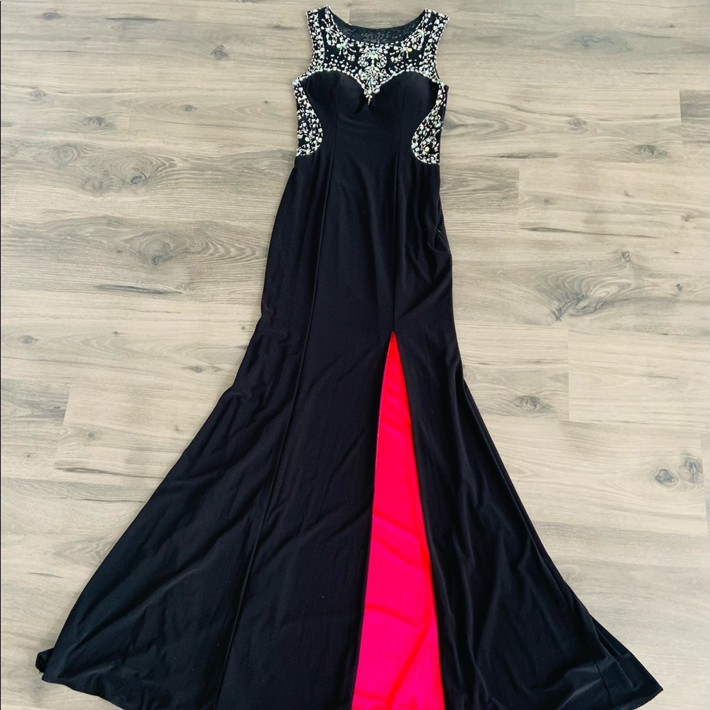 Elegant Long Dress With Sparkling Embellishments - Black